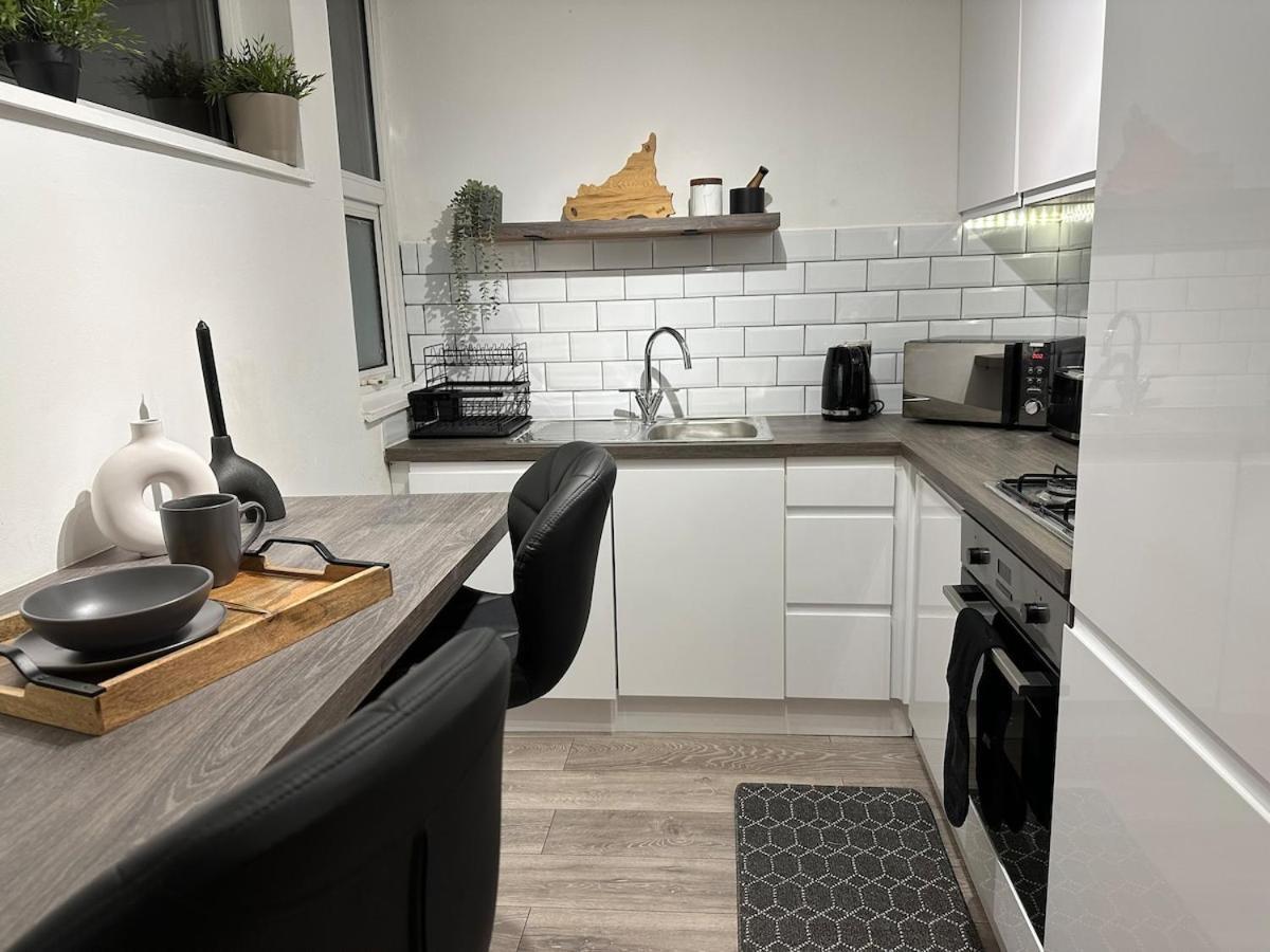 לונדון Spacious And Modern Flat In Archway מראה חיצוני תמונה